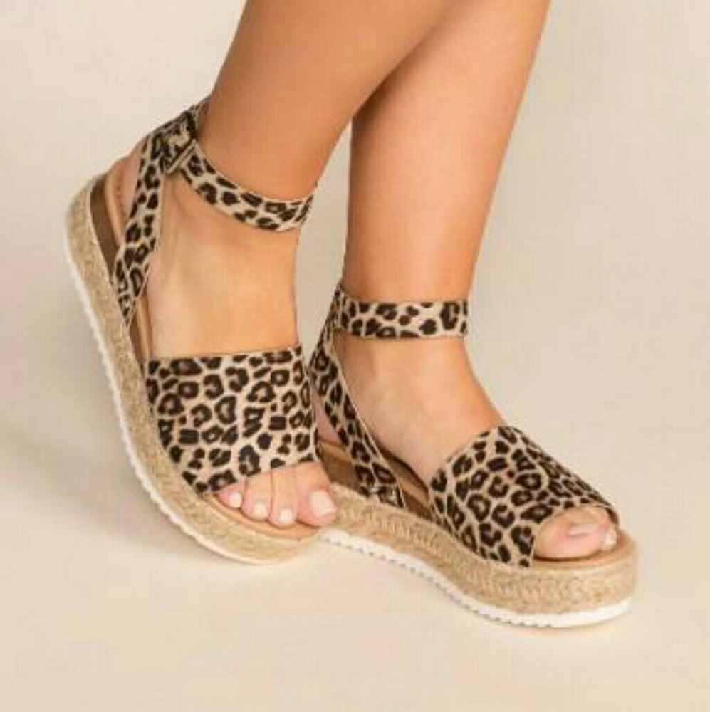 Leopard espadrille sandals